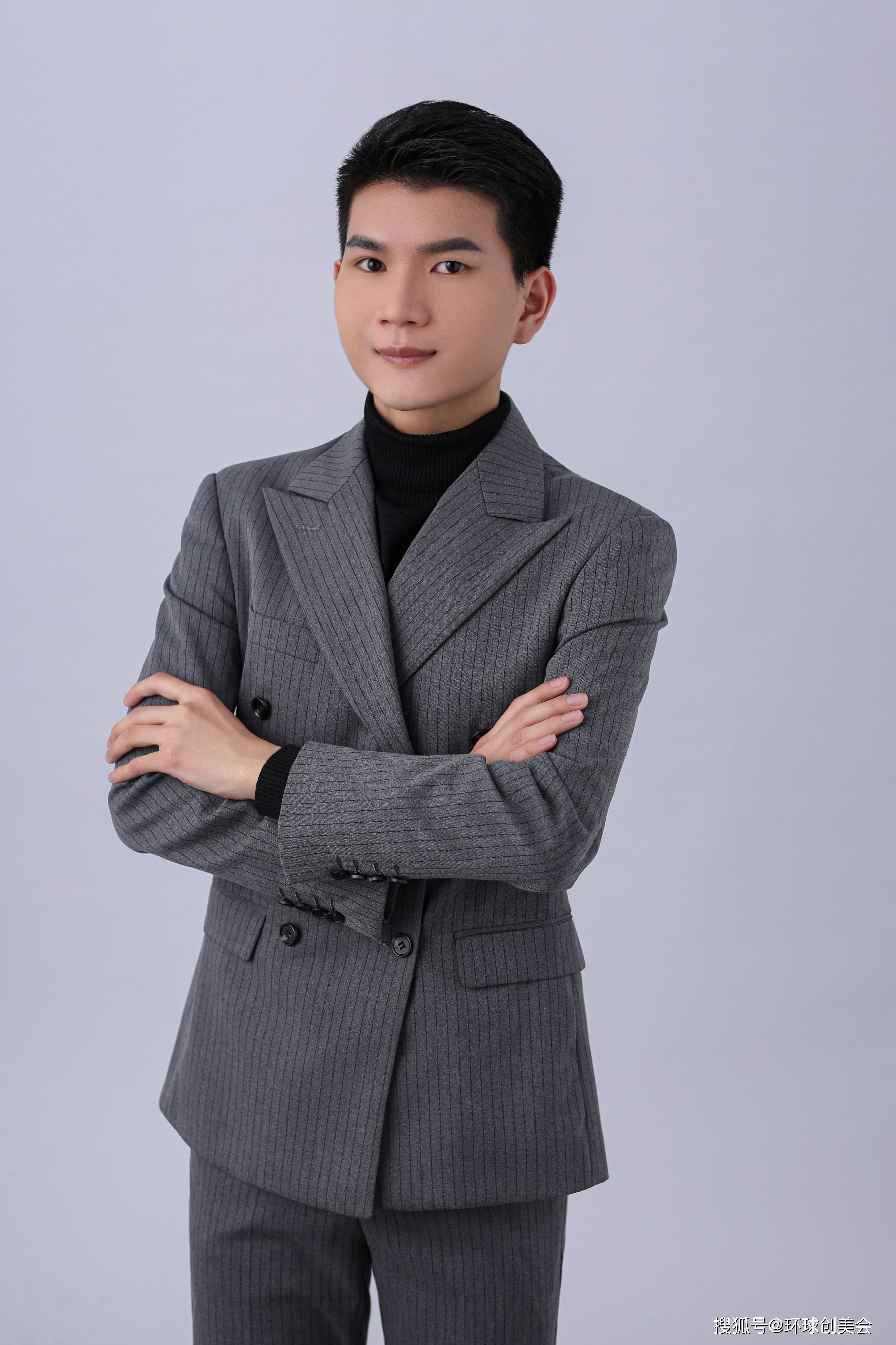 魏秀琼 视觉与舞美负责人